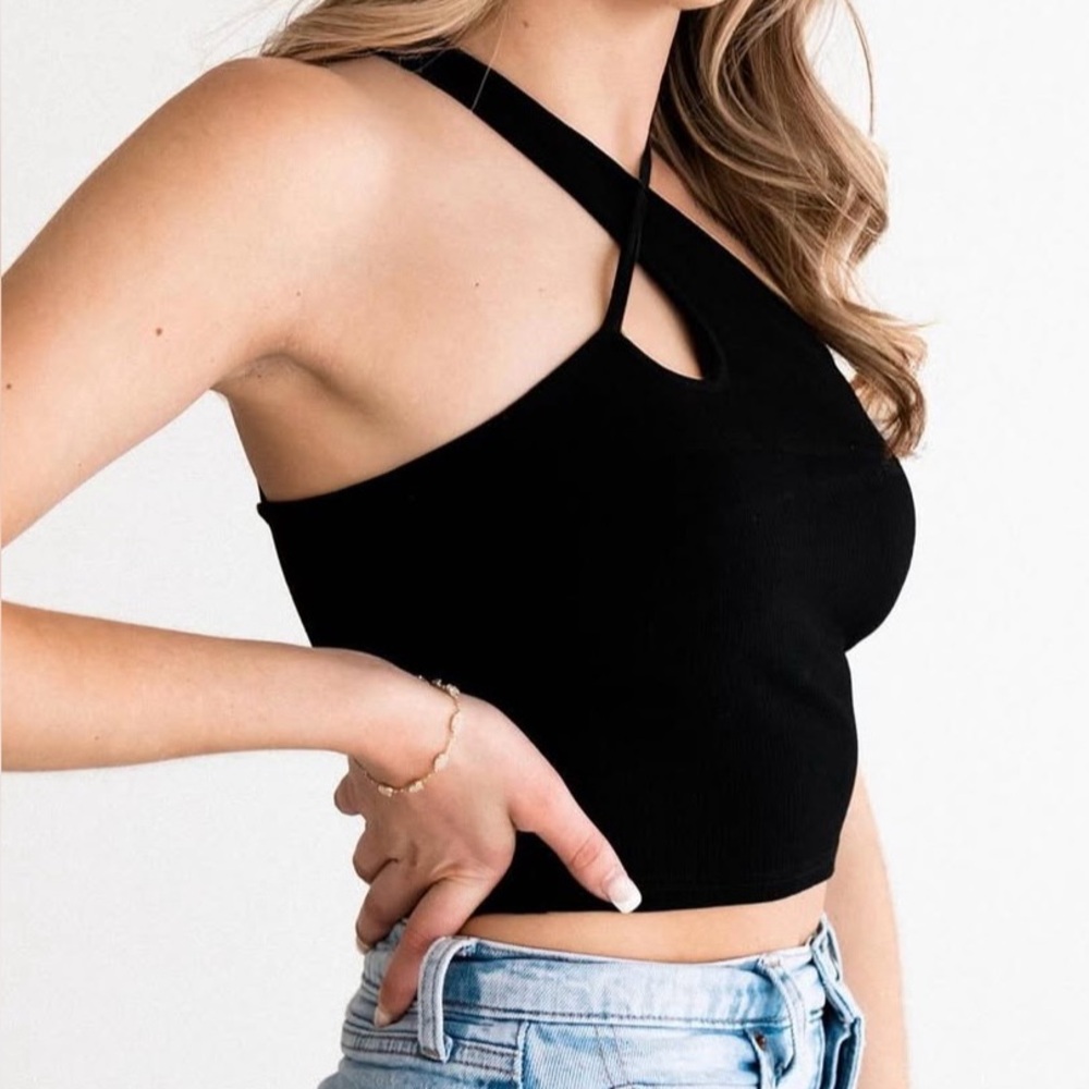 Stylish Black Halter Women's Crop Top